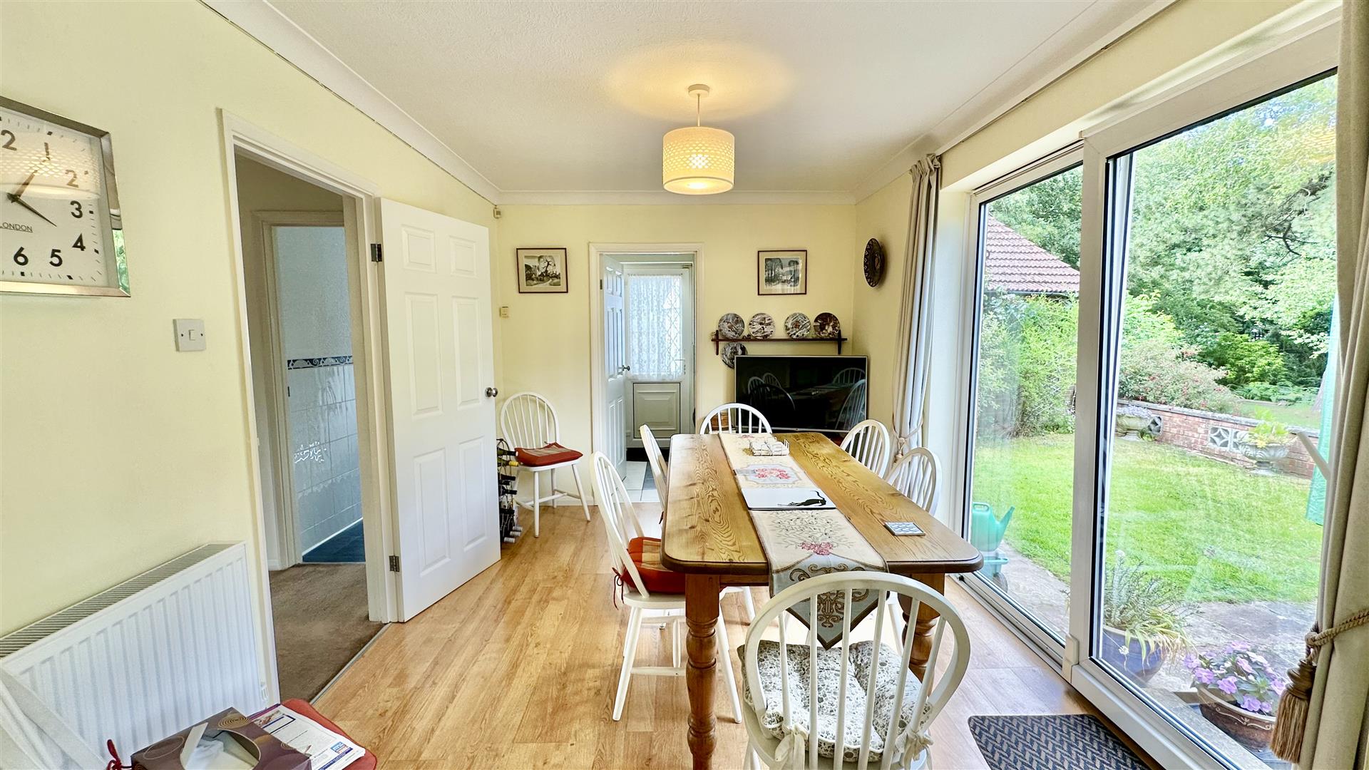 5 bed property in Playden Gardens, Hastings
